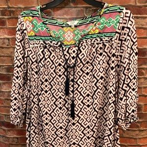 CROWN & IVY Peasant Top sz M navy pink green